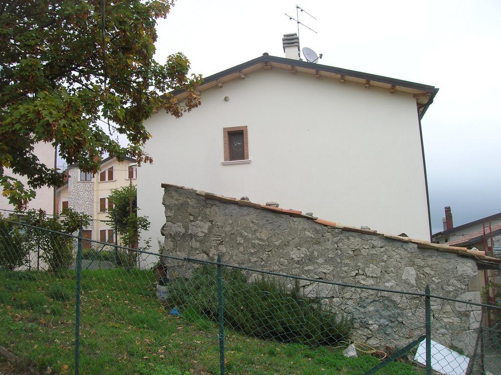 Montagna & Relax Villa Castel Di Sangro Luaran gambar